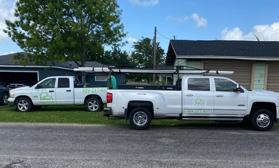 Porter's Plumbing Solutions service trucks lined up